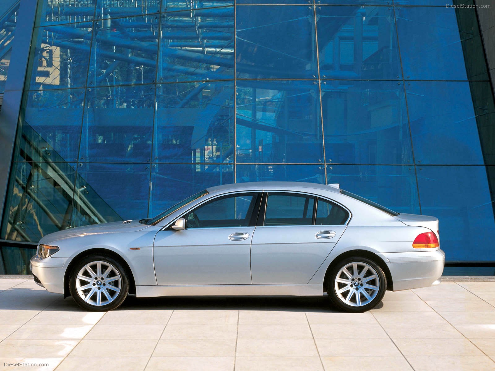 BMW 7 Series (2002)